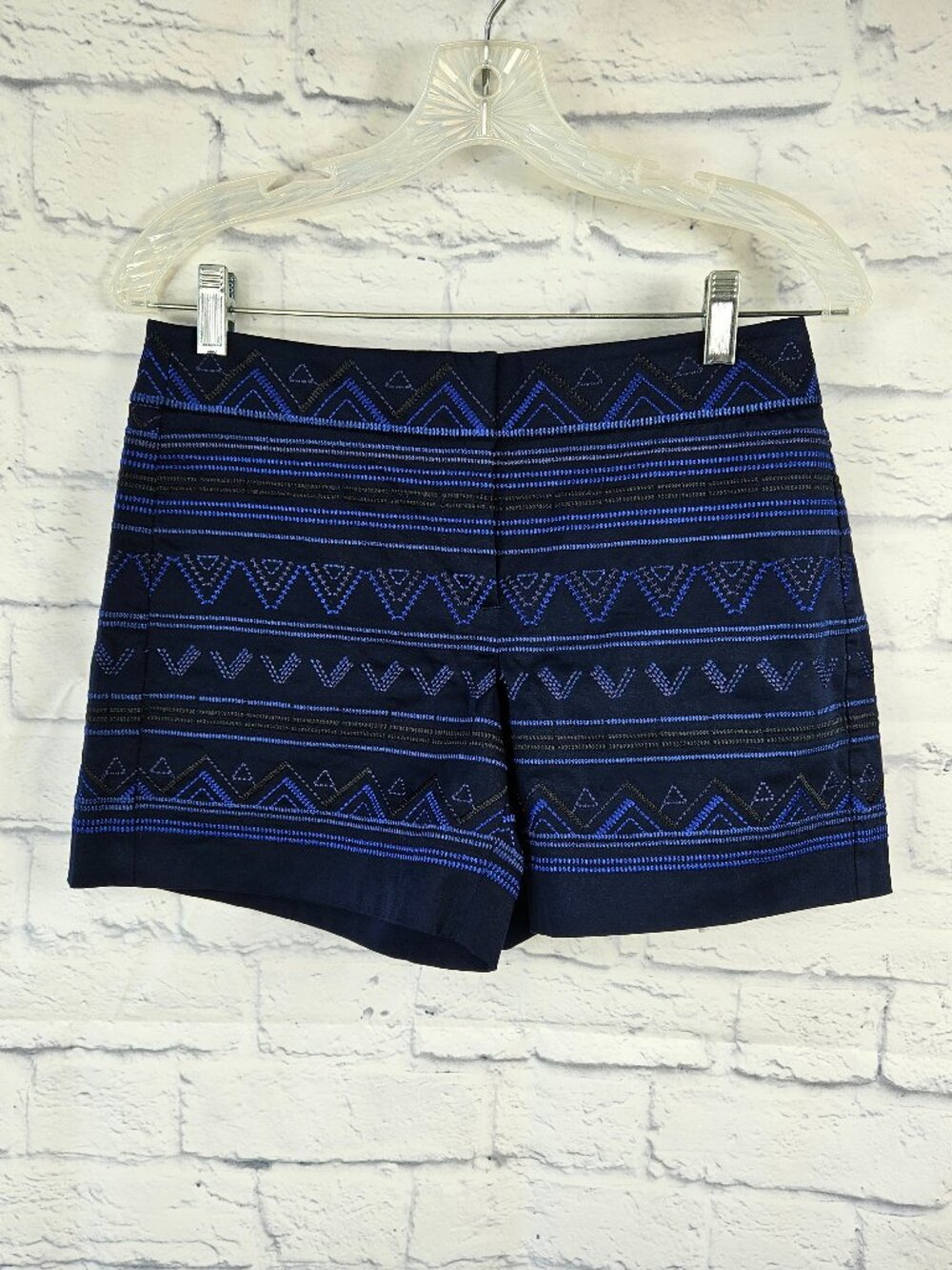White House Black Market Size 2 Navy Blue Embroidered 5" Shorts Boho Geometric